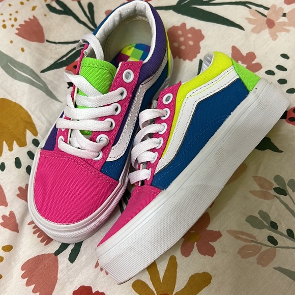 Kids Vans - Picture 2 of 3